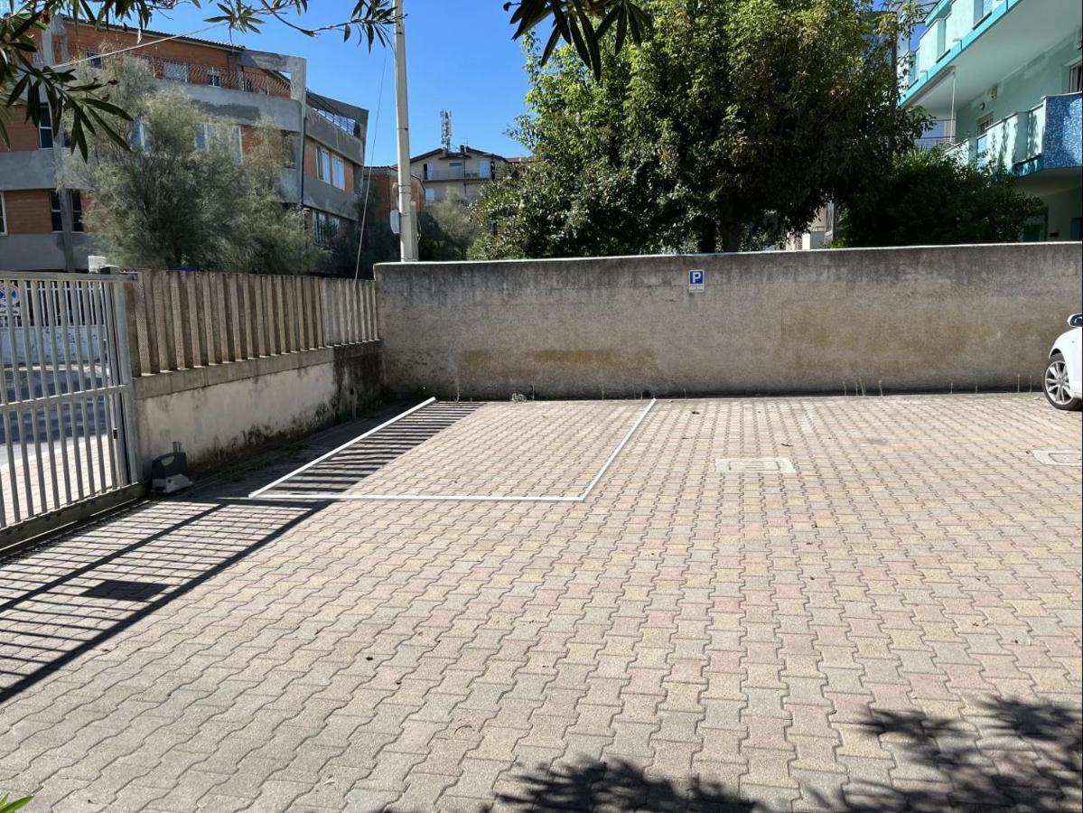 Sunrise Beach House - Sea View Apartamento Montesilvano Marina Exterior foto